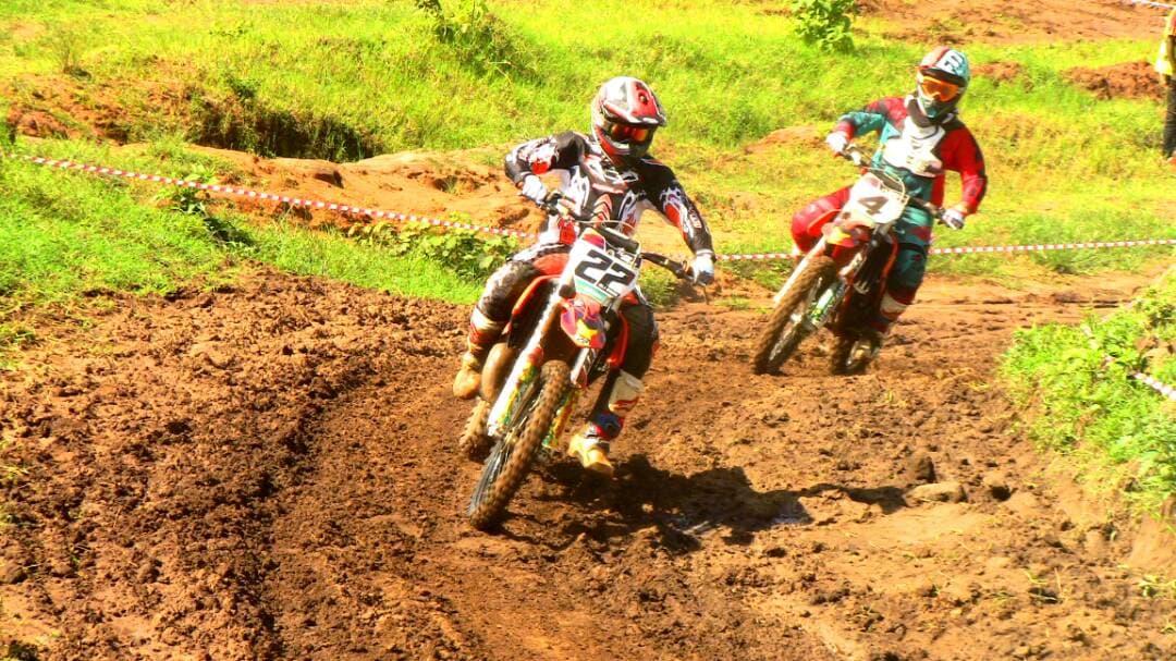 Sports Arena / Motorcross